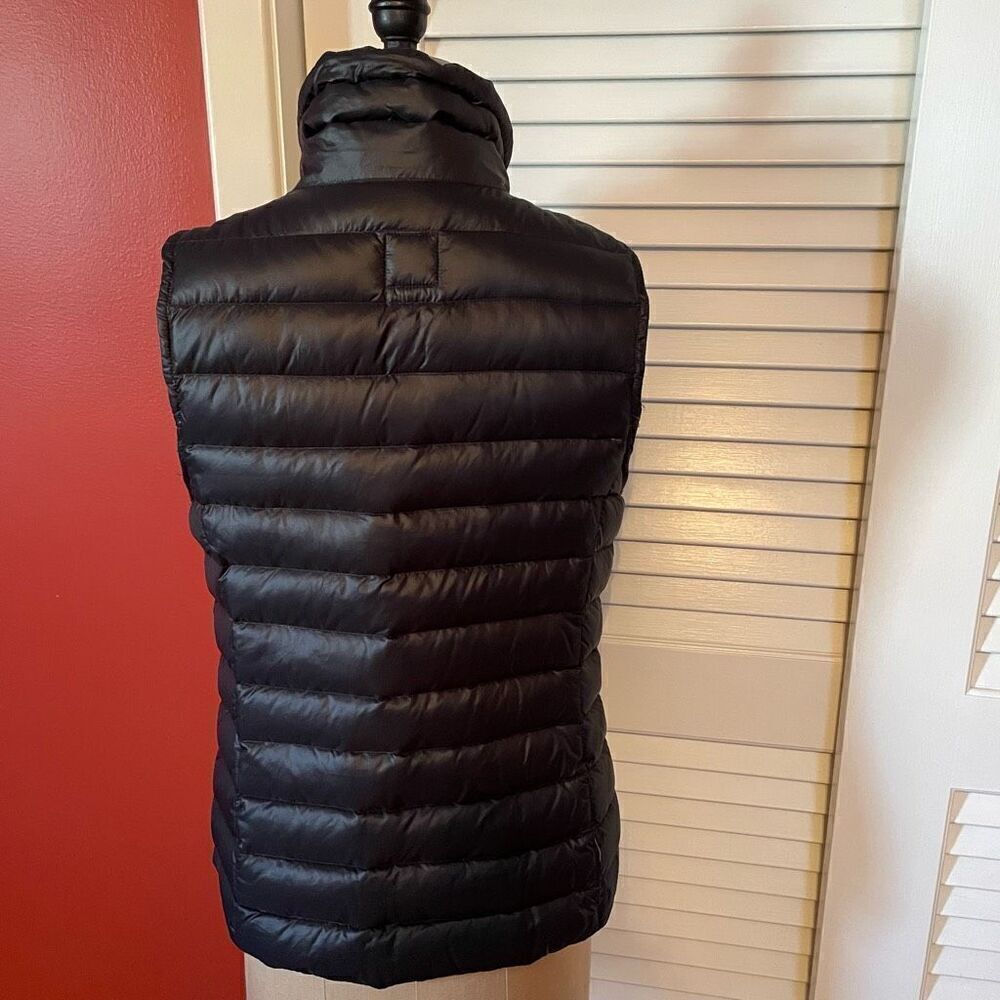 GAP | black puffer vest S - Picture 3 of 6